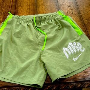 Nike shorts size small